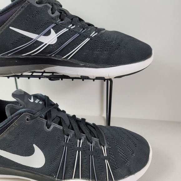 Nike Women's Free TR 6 Black/White/Cool Running - Picture 7 of 9